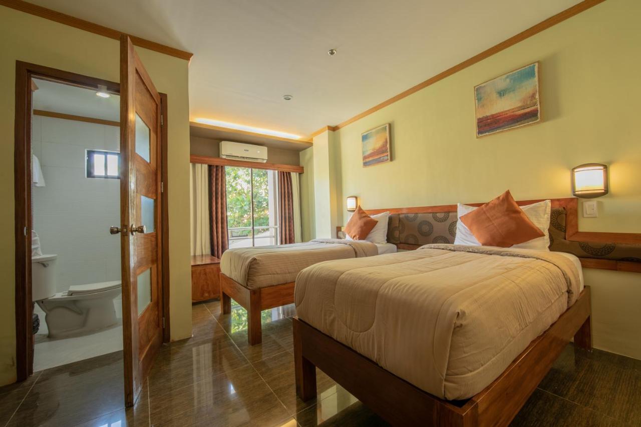 Rawis Resort Hotel And Restaurant Borongan Exterior foto