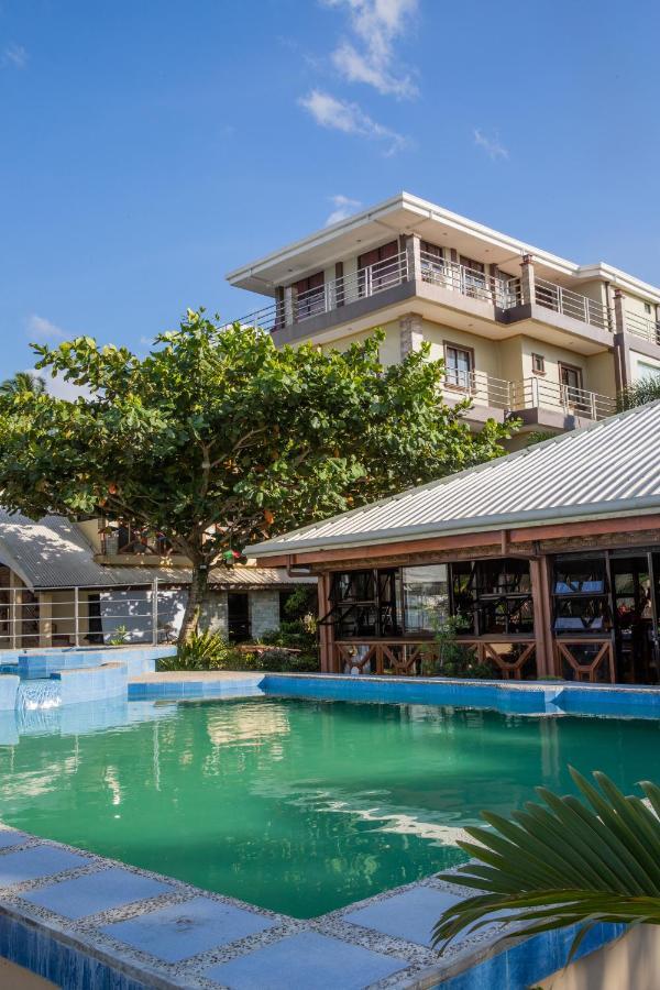 Rawis Resort Hotel And Restaurant Borongan Exterior foto